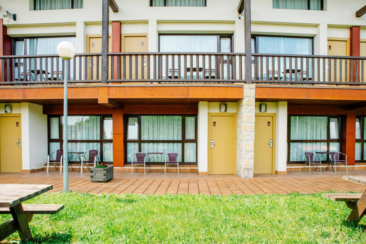 Apartamentos Aldea Del Puente Onís Exterior foto