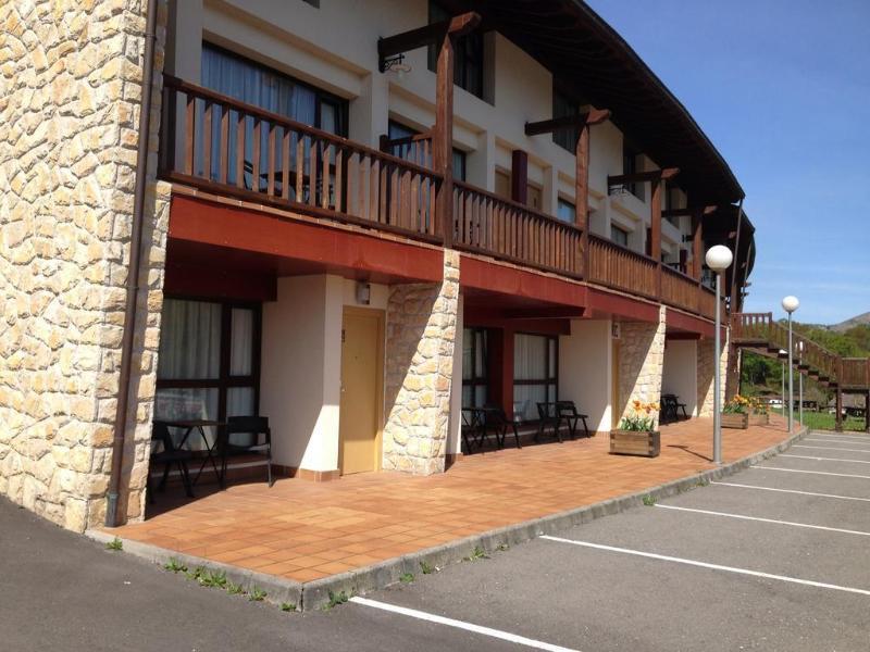 Apartamentos Aldea Del Puente Onís Exterior foto