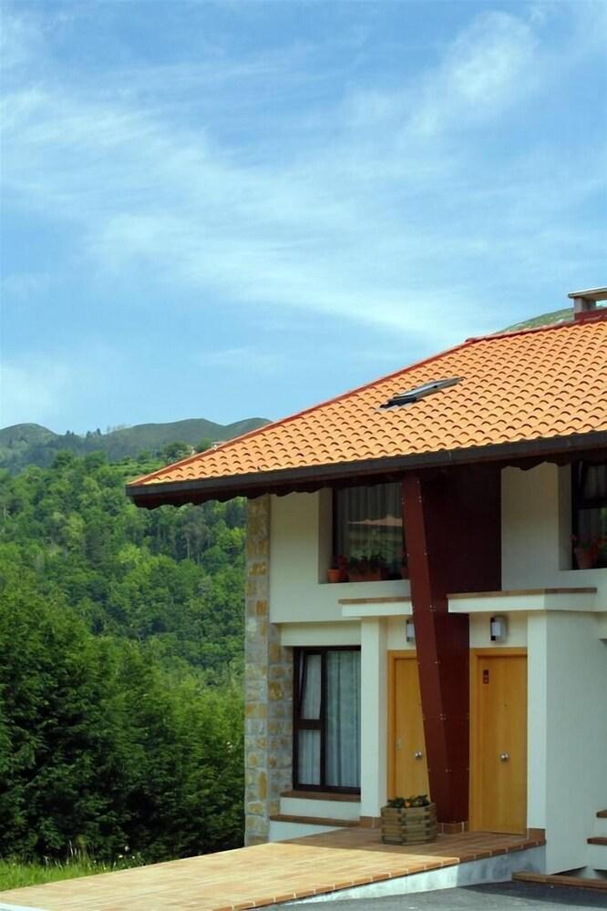 Apartamentos Aldea Del Puente Onís Exterior foto